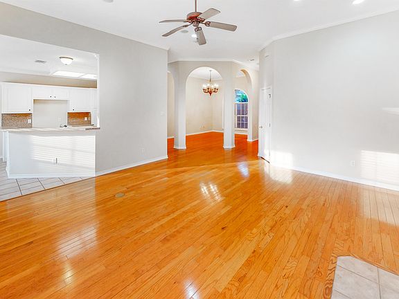 4th image of 3315 Von Trapp Ln