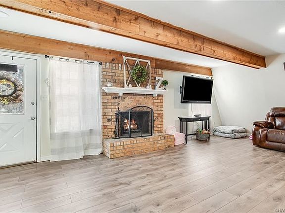 3rd image of 8125 Southdowns Dr