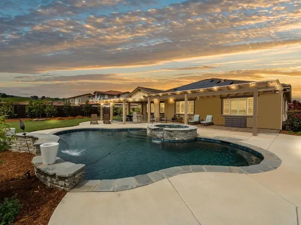 214 Rolling Sage Circle, Vacaville, CA 95688