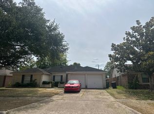 9734 Grenadier Dr, Houston, TX 77089