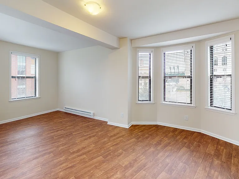The Ashley Apartments — Photo 29