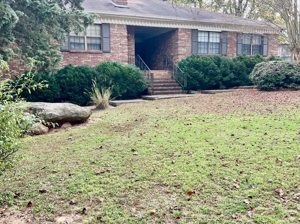 757 Willowgate Cir #B, Lilburn, GA 30047