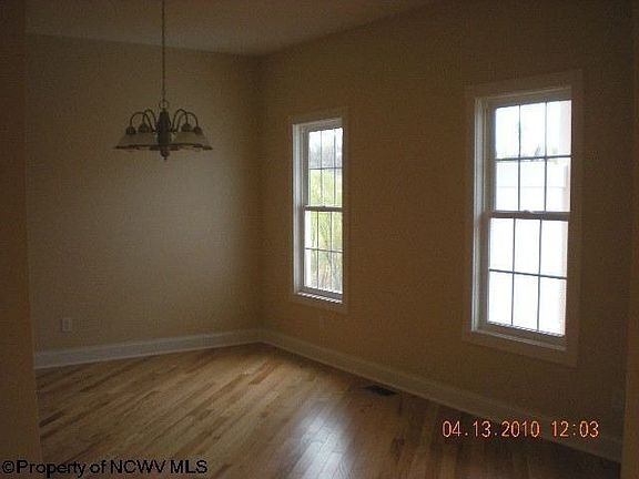 5th image of 8 Turnstone Dr