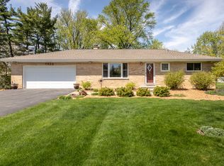 7522 Brookbank Rd, Willowbrook, IL 60527