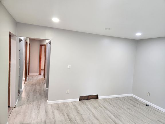 3rd image of 6739 Rockdale St