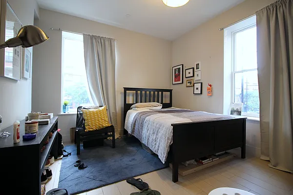 Rented by Uptown Flats LLC | media 51