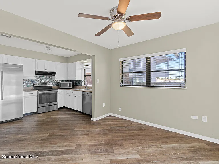 401 Milford Point Dr — Photo 10
