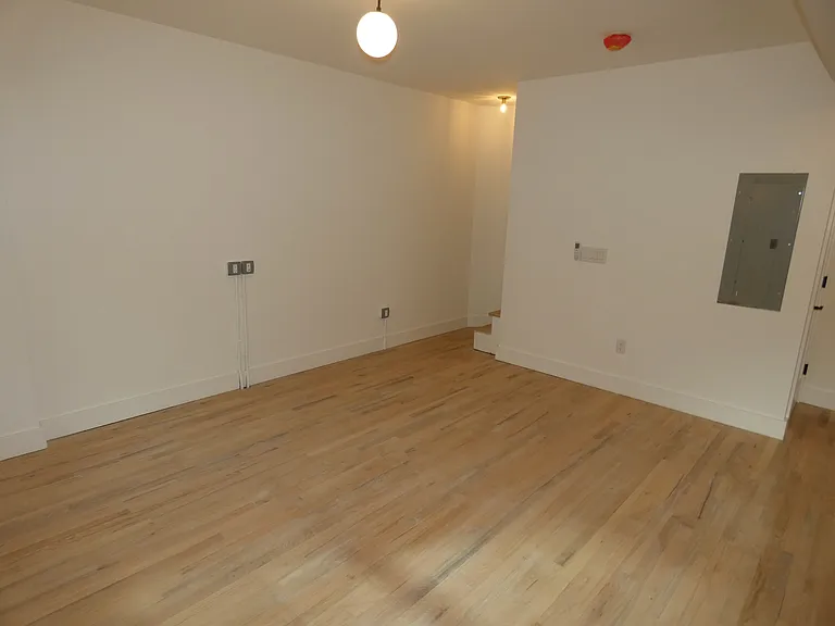 1401 Charles St #C — Photo 3