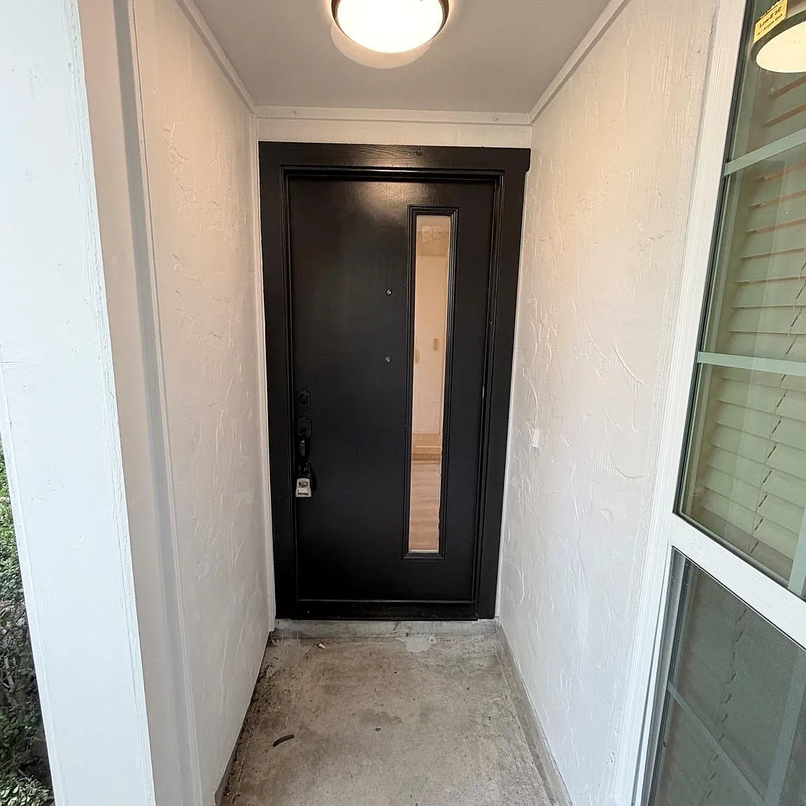 3 bed, 2.0 bath, 1523 sqft, $2,199 — Photo 2