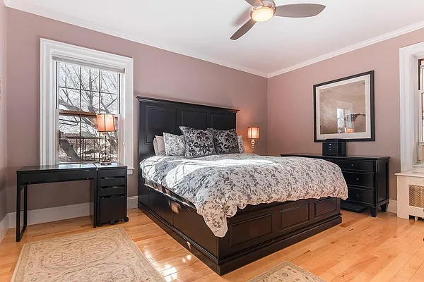 Sold by RealtyTopia | media 20