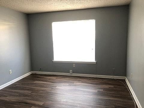 3rd image of 3337 Cristil St