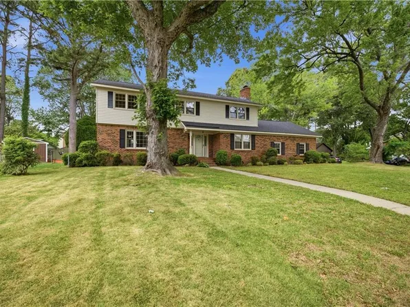 957 Edwin Dr, Virginia Beach, VA 23464