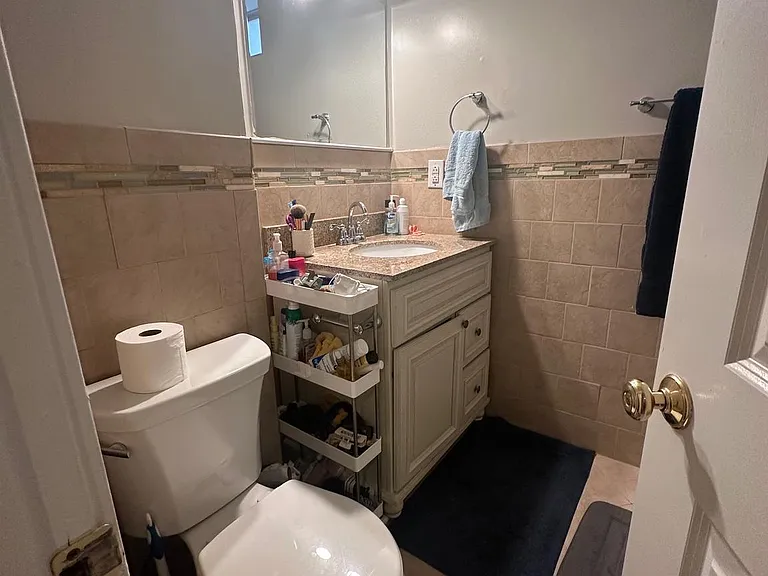 1014 Clinton St #1R — Photo 7