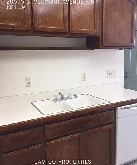 20555 S Vermont Ave #6 — Photo 8