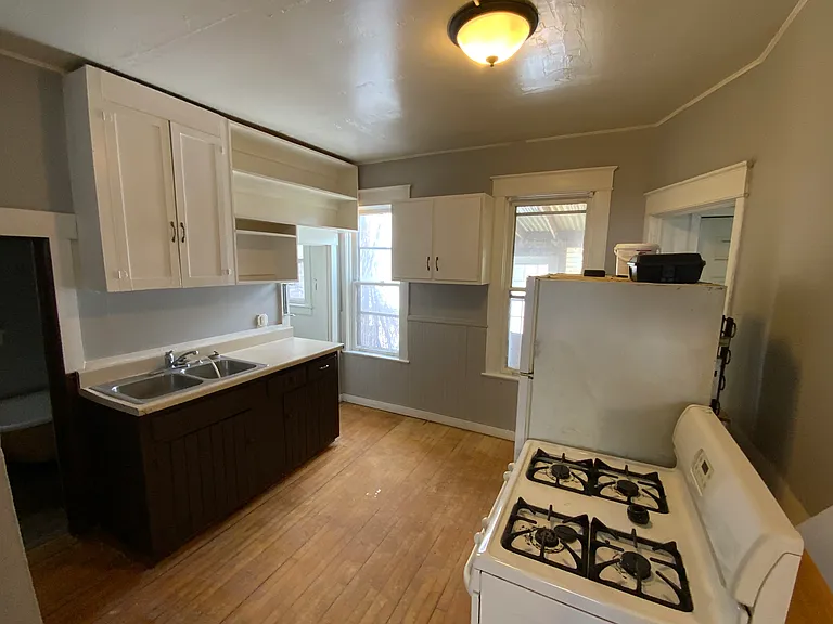5 bed, 2.0 bath, 1544 sqft, $1,795 — Photo 49