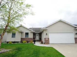 3903 Hawk Ave SW, Cedar Rapids, IA 52404