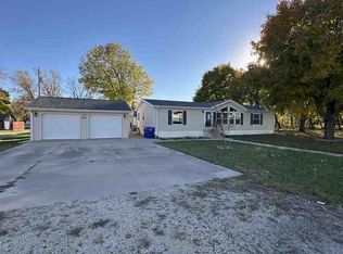 400 Lincoln Dr NE, Oelwein, IA 50662
