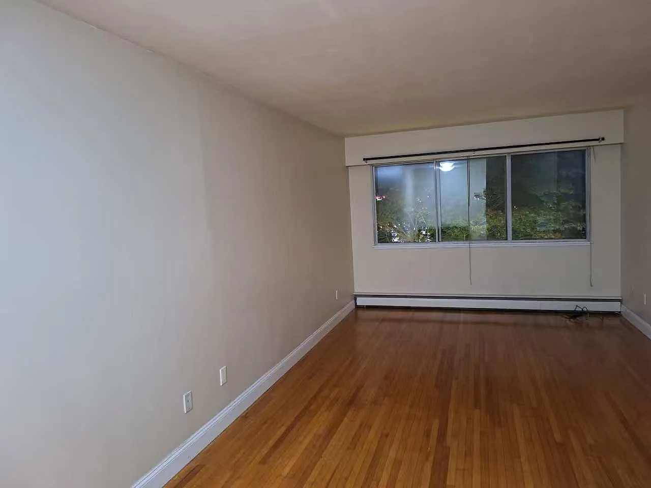 1 bed, 400 sqft, $1,700 — Photo 1