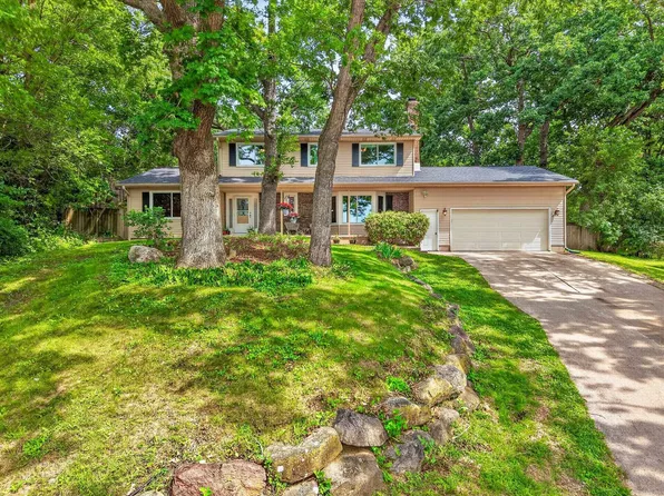 1619 Elderwood Cir, Middleton, WI 53562
