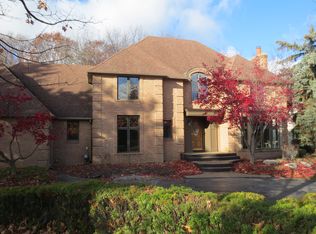 2888 Chestnut Run Dr, Bloomfield Hills, MI