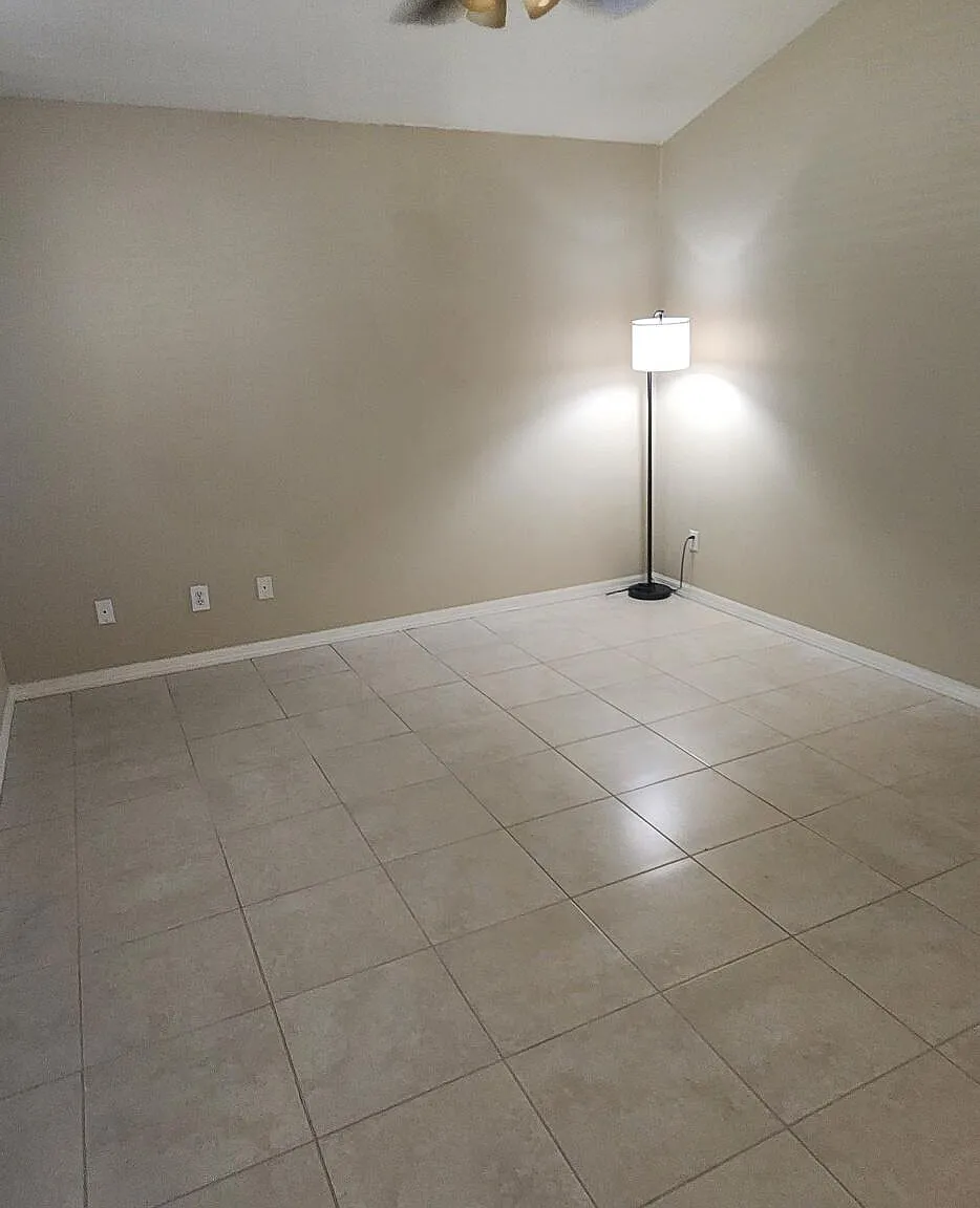 4 bed, 2.0 bath, 1872 sqft, $3,100 — Photo 2