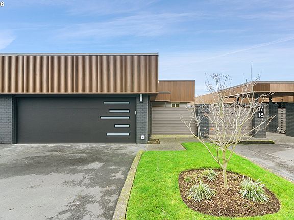 4th image of 6903 SE Riverside Dr APT 17