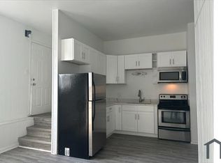 930 N Cedar Lake Rd APT 1W, Round Lake, IL 60073