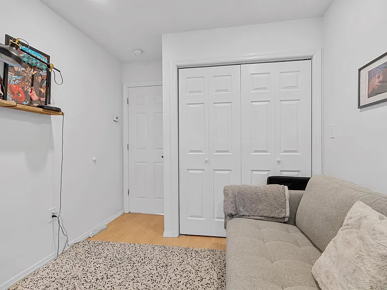 515 44th St #REAR HOUSE — Photo 12