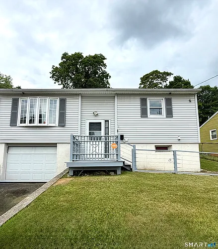 163 Alder St Photo 1