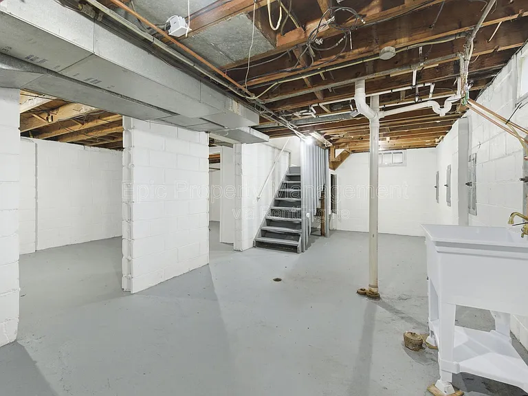 3360 Edgeworth St — Photo 11
