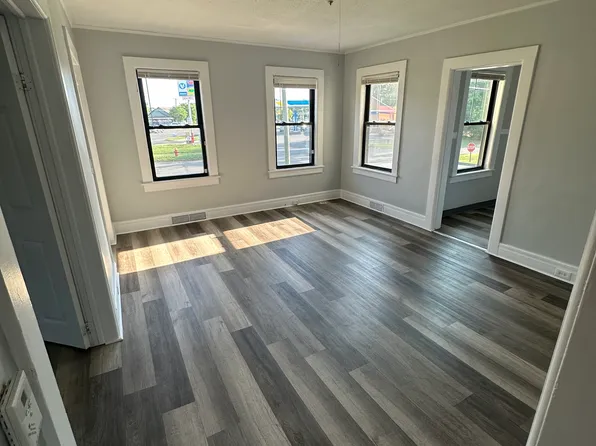 50 Enfield St, Enfield, CT 06082
