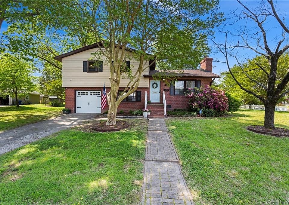 1st image of 412 Eastwood Dr