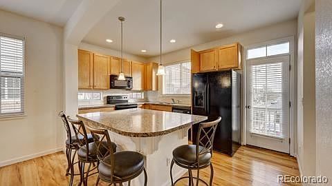 5th image of 701 N Roslyn St Unit 44
