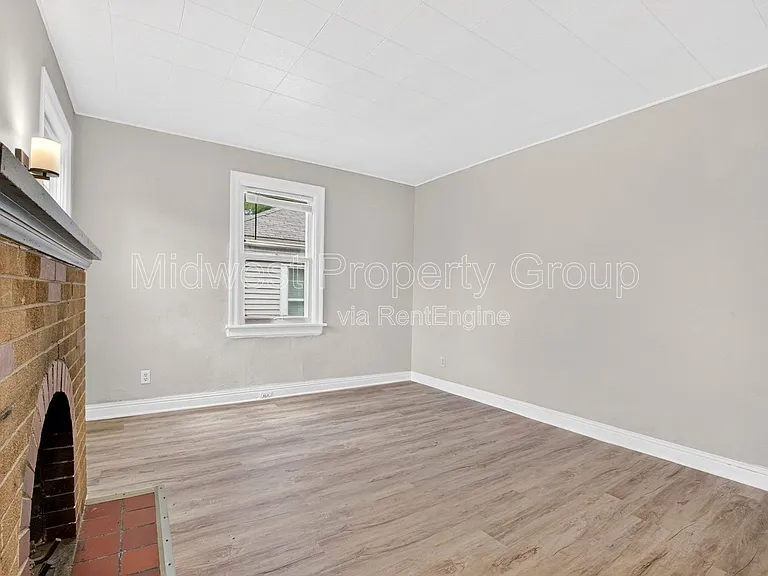 222 Henquin Dr — Photo 5