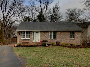 6803 Plantation Rd, Roanoke, VA 24019