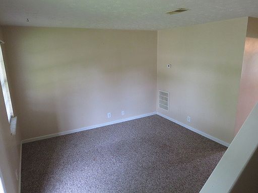 4th image of 410 Freedom Dr
