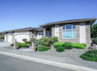 831 Chetco Point Trl, Brookings, OR 97415