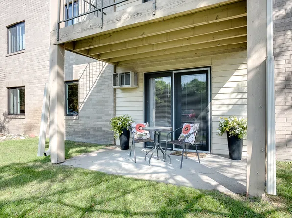 Springbrook Apartments
