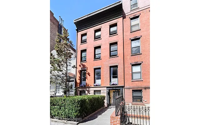 Sold by Douglas Elliman | media 10