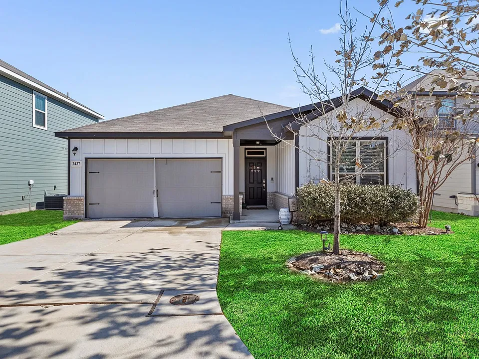 2437 Hiddenbrooke Trce