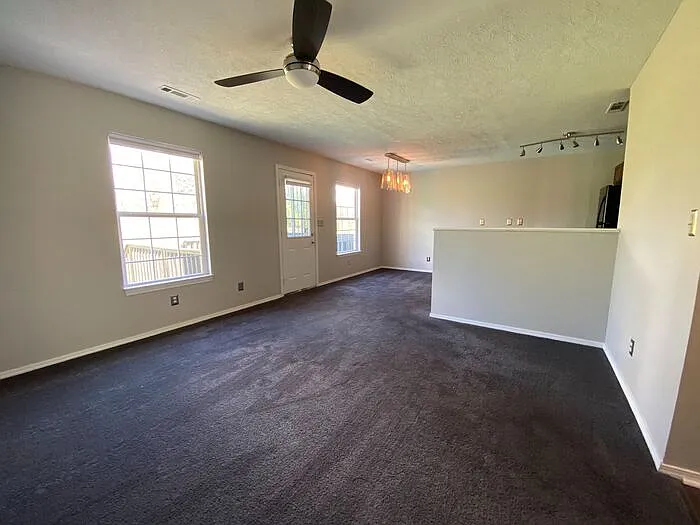 1007 Brittany Park Dr — Photo 2