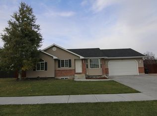 4143 E Rulon Dr, Ammon, ID 83406