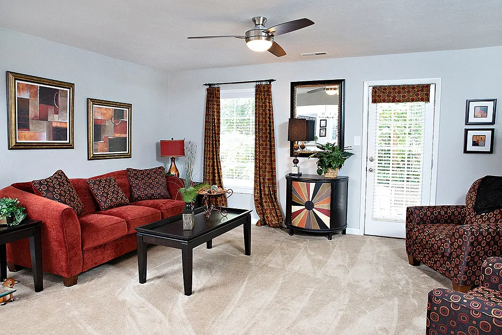 Haw Creek Mews Apartments and Townhomes — Photo 3