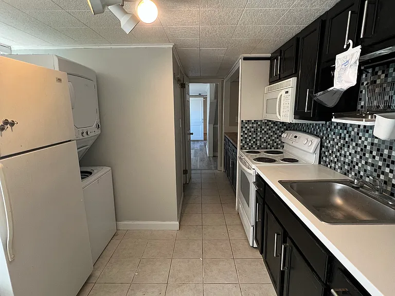 5012 Churchill Dr — Photo 4