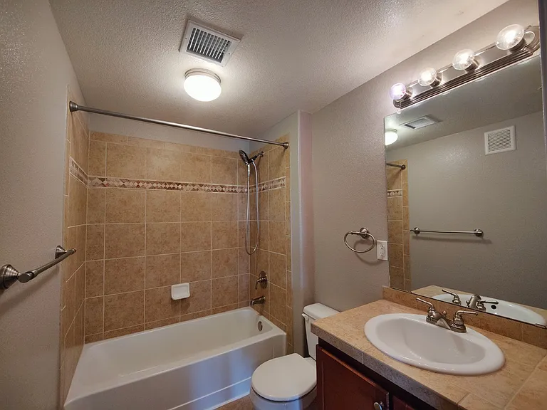9019 E Panorama Cir #D-404 — Photo 10