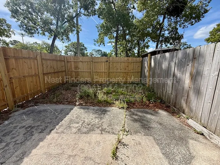 11406 Bedford Oaks Dr — Photo 19