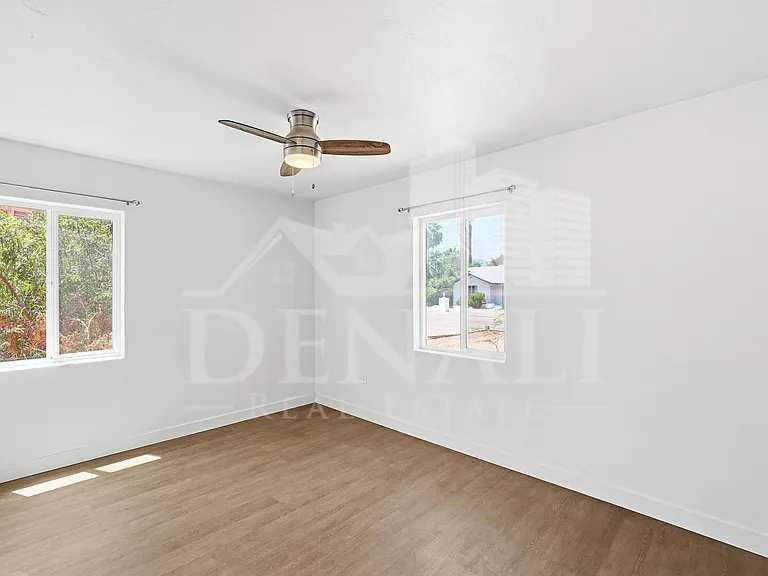 4026 E Alhambra Pl — Photo 20