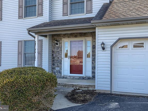 5th image of 60 Norfolk Ln