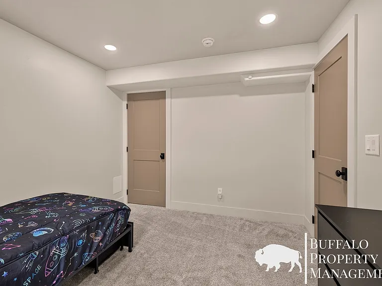4267 N 55 E — Photo 26
