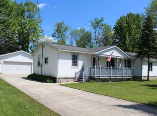 606 Shore View Dr, Houghton Lake, MI 48629